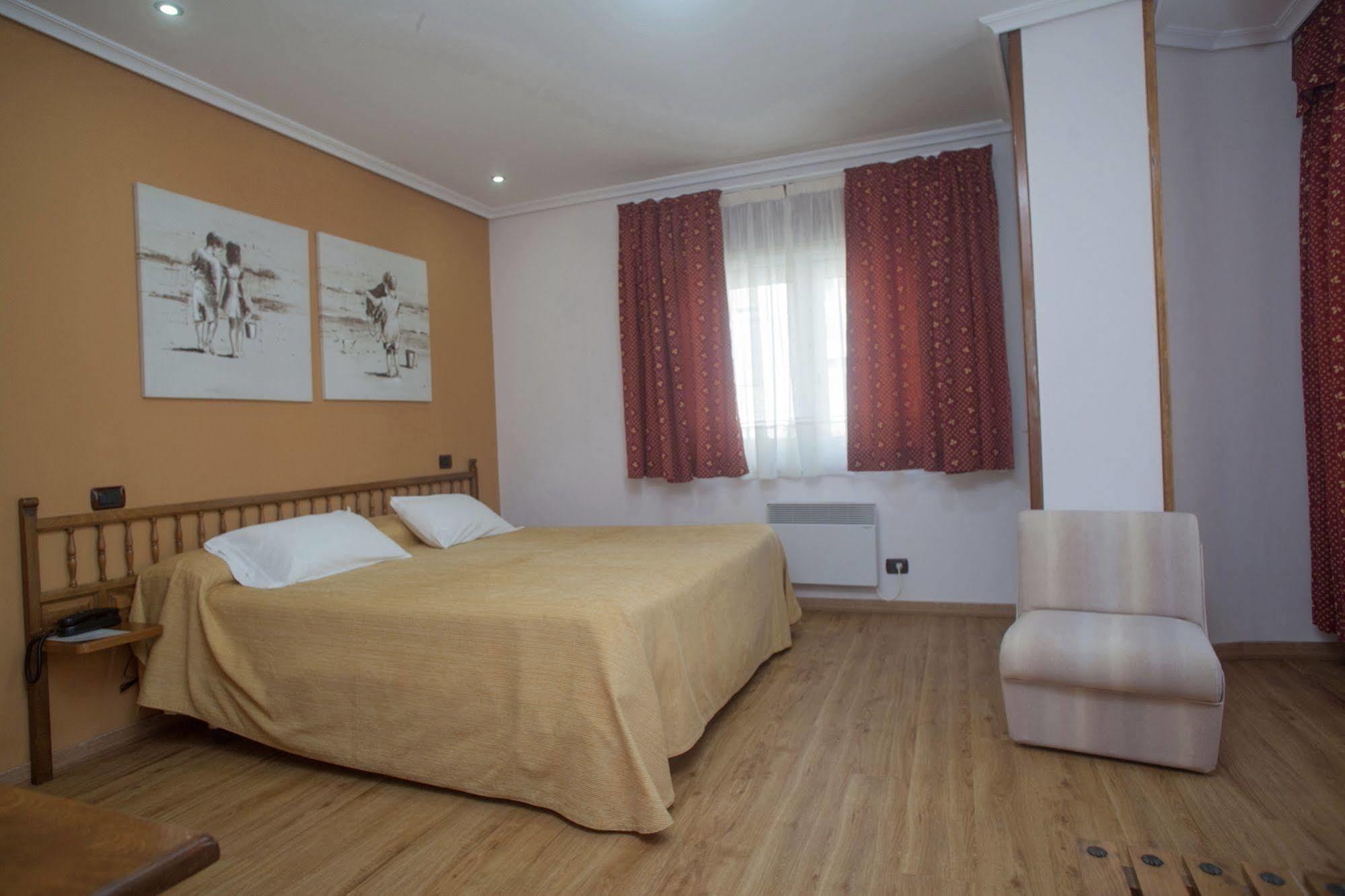 Hospedium Hotel La Marina Costa Da Morte Сее Екстер'єр фото
