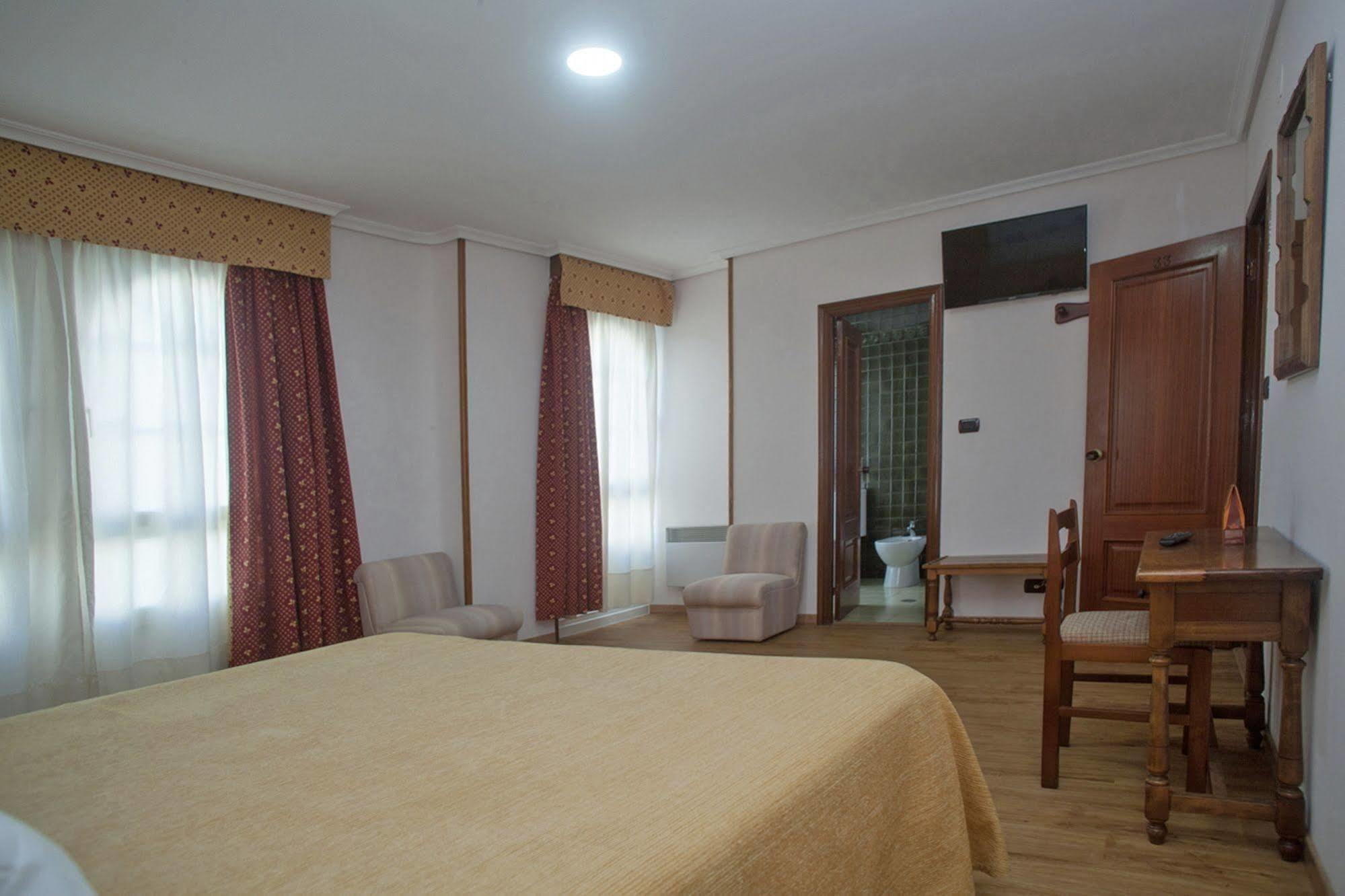 Hospedium Hotel La Marina Costa Da Morte Сее Екстер'єр фото