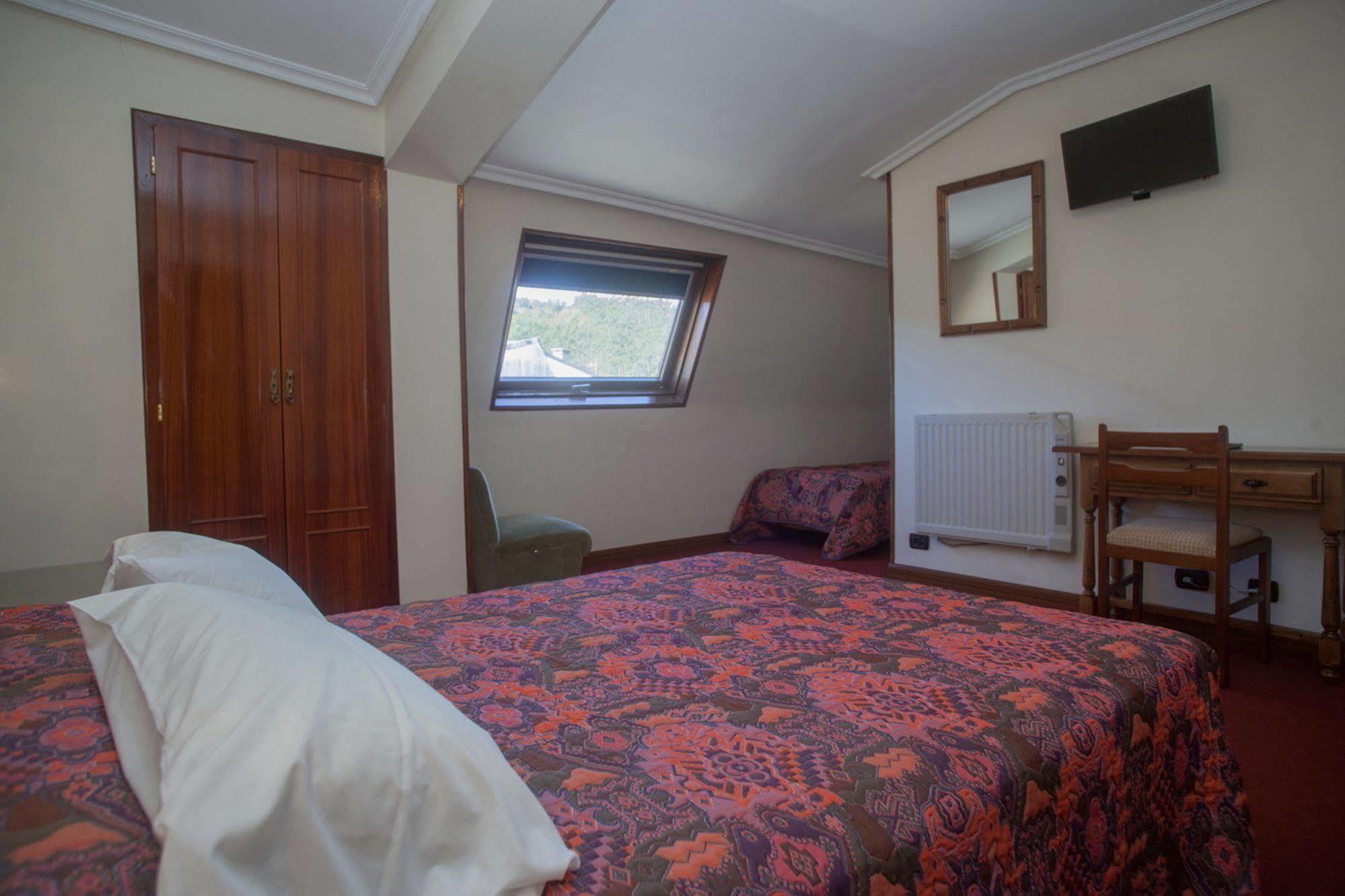 Hospedium Hotel La Marina Costa Da Morte Сее Екстер'єр фото