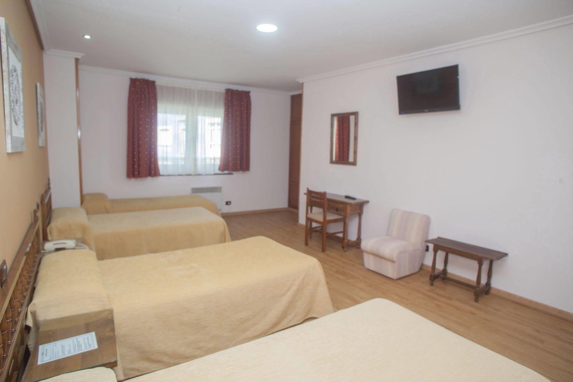 Hospedium Hotel La Marina Costa Da Morte Сее Екстер'єр фото
