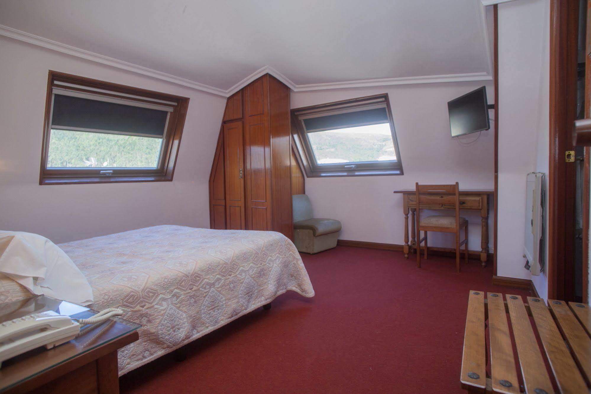 Hospedium Hotel La Marina Costa Da Morte Сее Екстер'єр фото